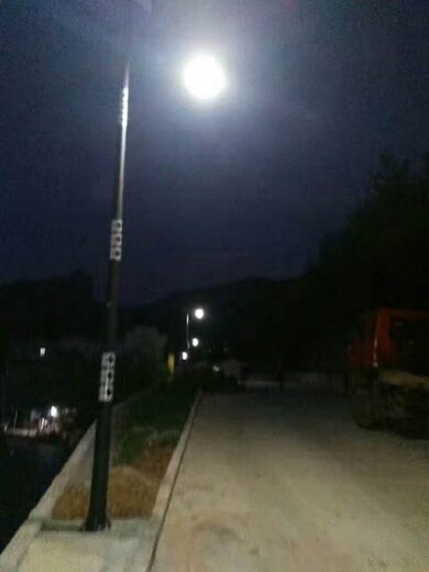 九江湖口縣太陽能路燈6米7米8米廠家價格